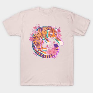 Colorful cartoon tiger with pink flowers T-Shirt